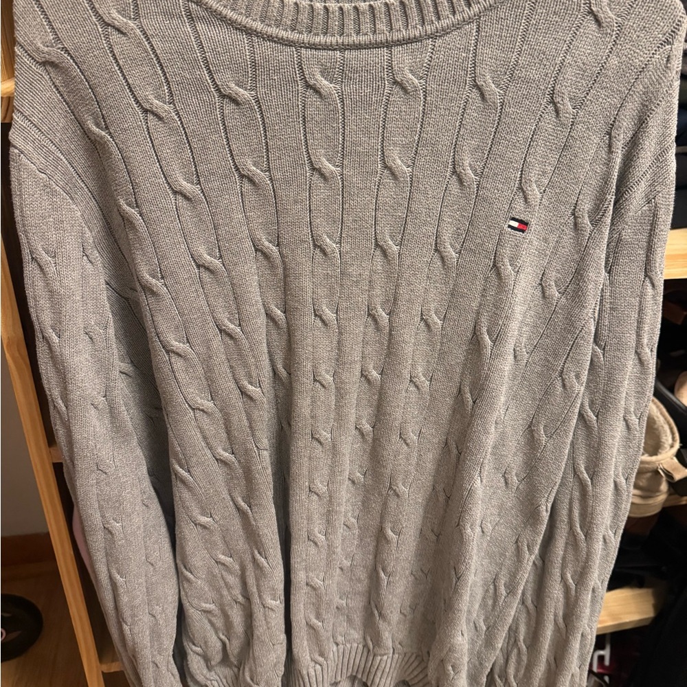 Tommy Hilfiger Light Gray Cable Knit Crewneck Sweater